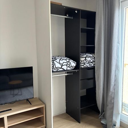 L'Escale, Studio Proche Gare Melun Avec Parking Prive Dammarie-lè-Lys Extérieur photo