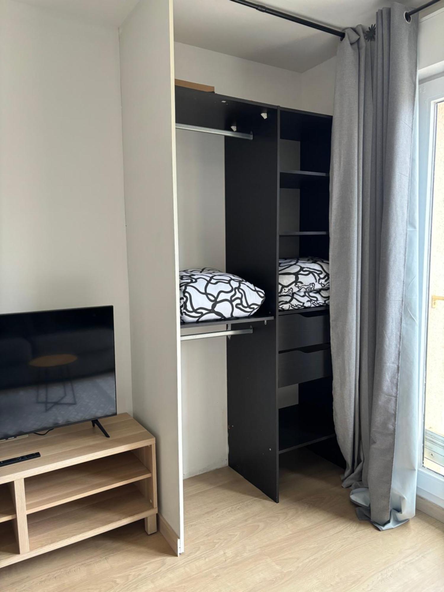 L'Escale, Studio Proche Gare Melun Avec Parking Prive Dammarie-lè-Lys Extérieur photo